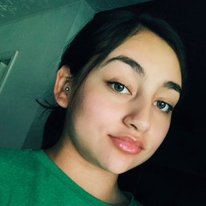 Meet your Posher, Ivette